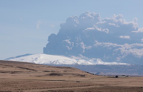 2010年のエイヤフィヤトラヨークトルの噴火