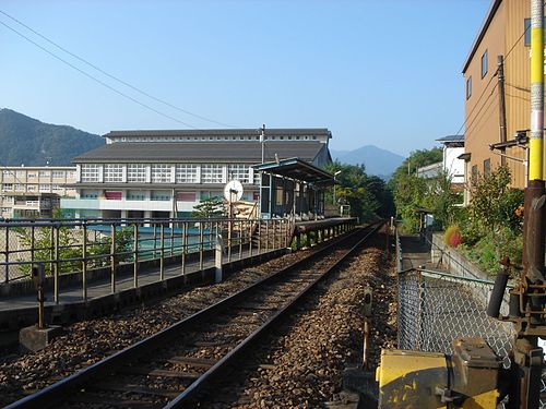 梅山駅