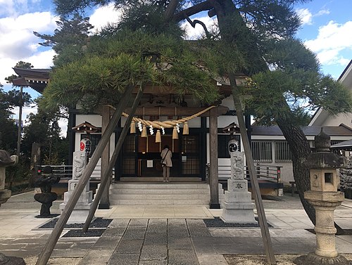 髙靇神社