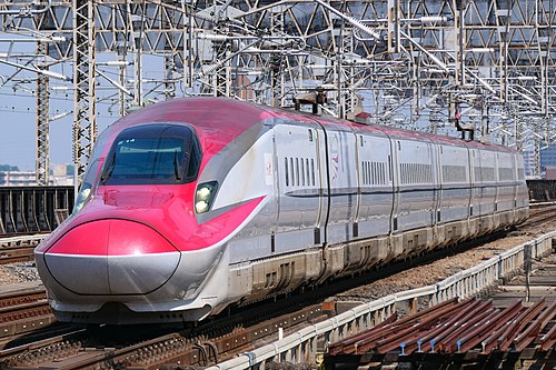 新幹線E6系電車