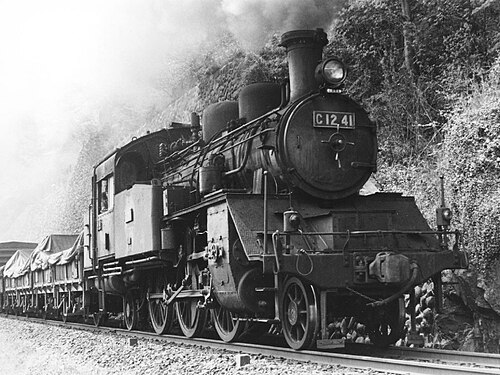 国鉄C12形蒸気機関車