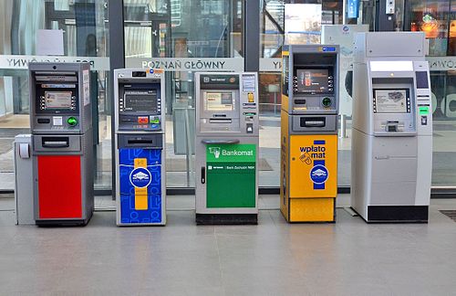 現金自動預け払い機