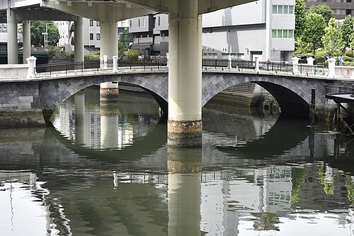 日本橋川